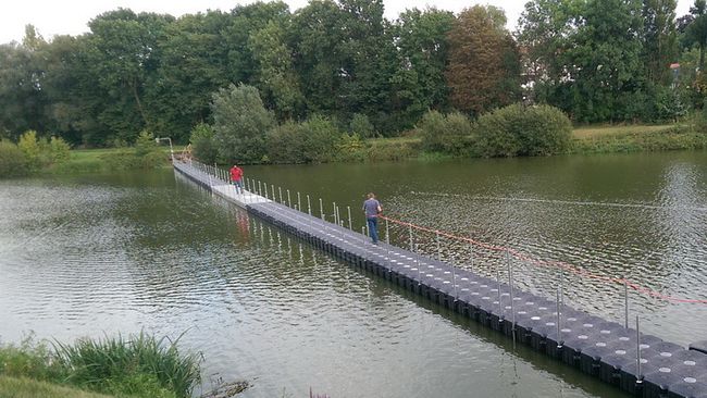 Pontonbrug als onderdeel van wandelroute