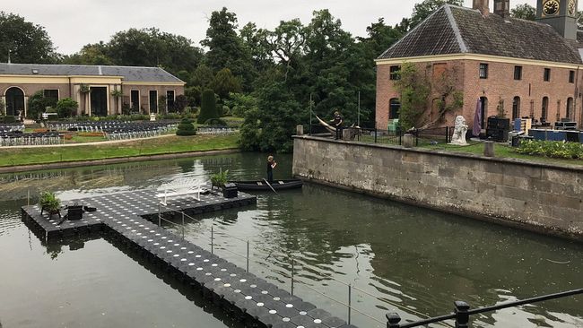 Drijvend podium voor muzikaal optreden